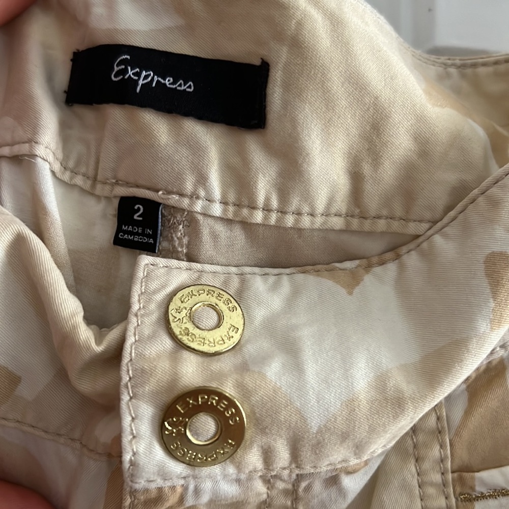 Express shorts - Picture 3 of 4